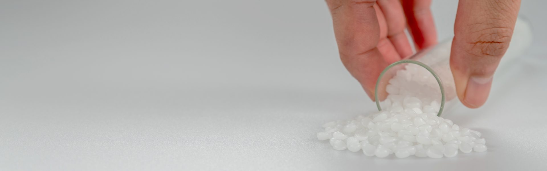 The Versatile Uses of Polyethylene Wax in Industrial Products